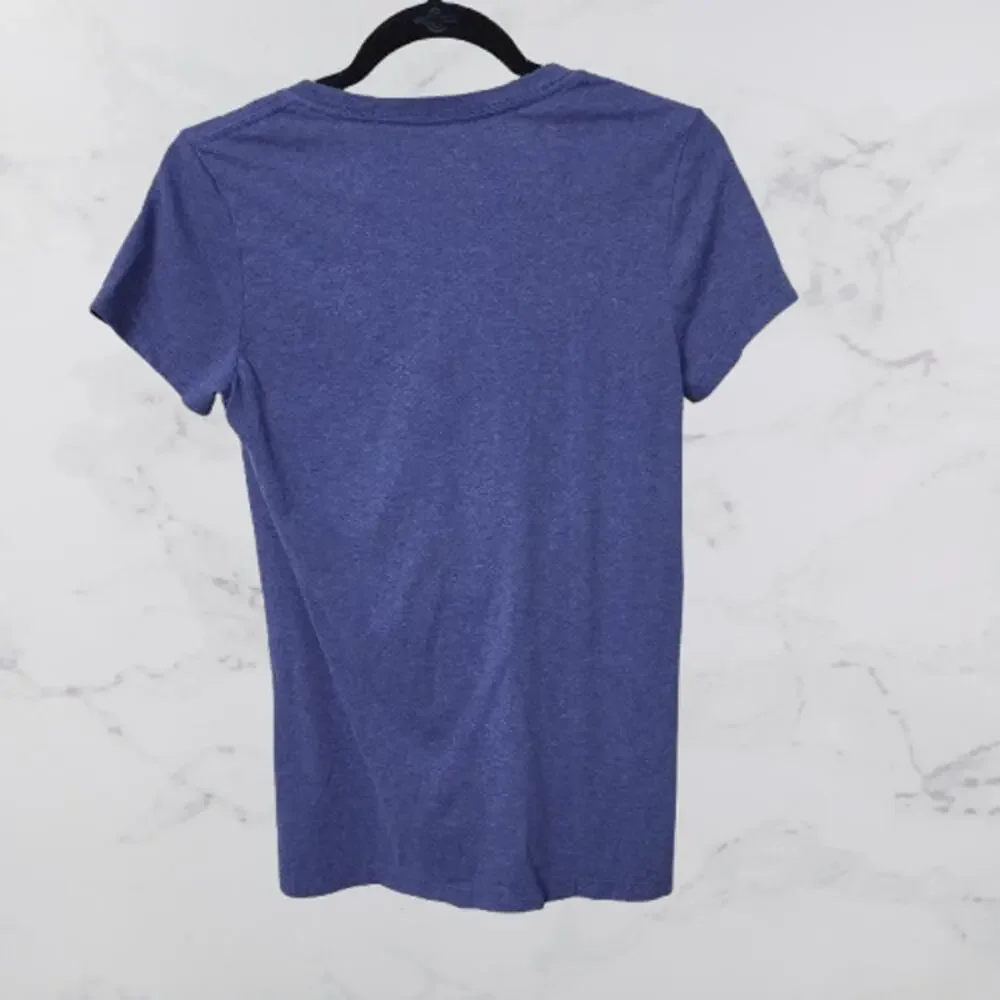 The North Face Blue V-Neck Small Fitted Short Sleeve T-Shirt - Picture 5 of 5